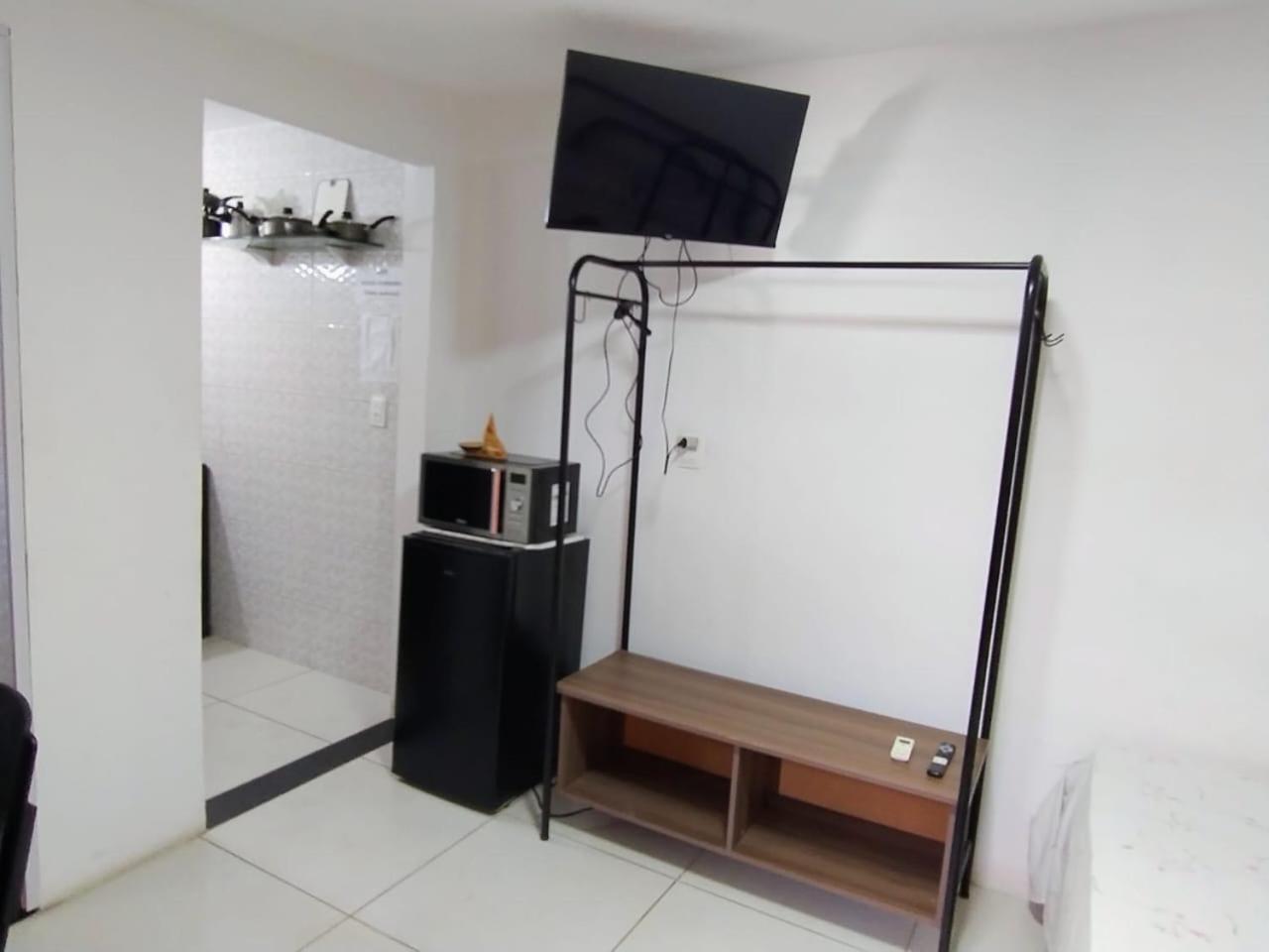 Kitnet Em Casa Caiada A 50 Mt Da 公寓